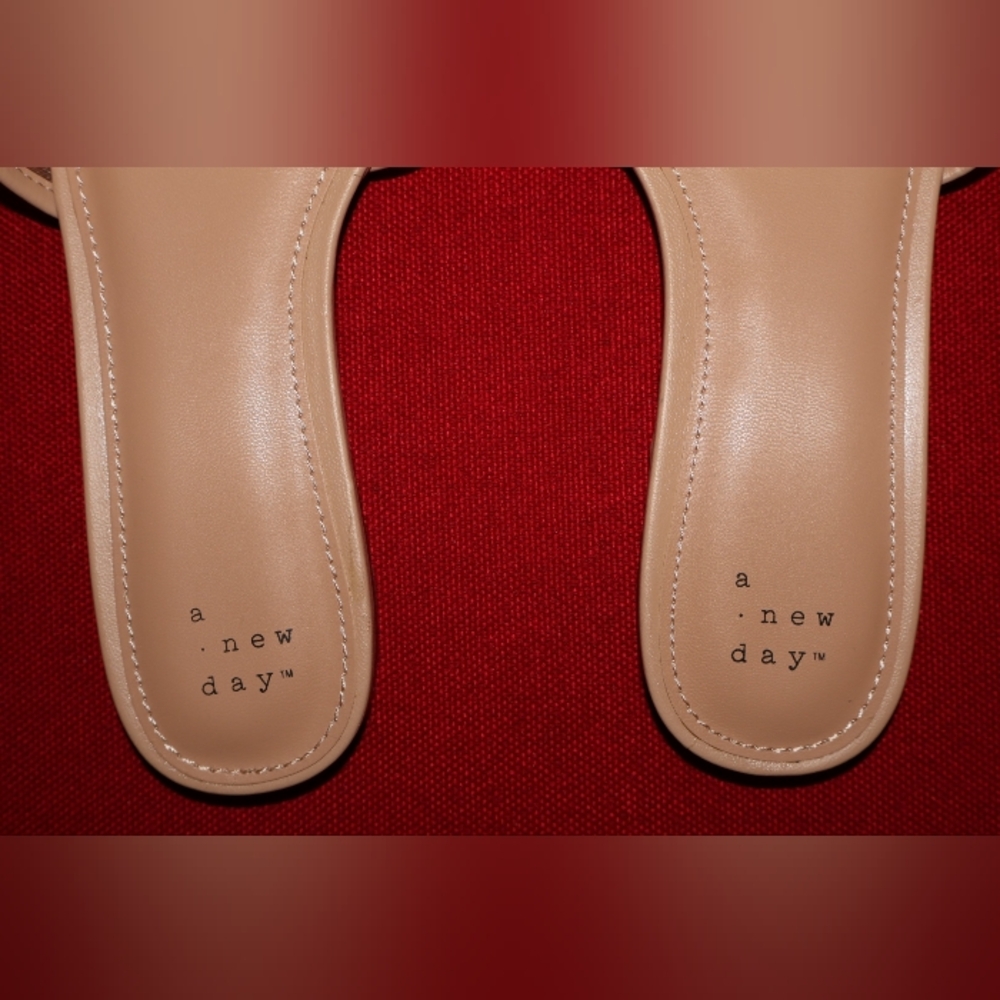 A New Day Tan Floral Embroidered Slide Sandals. Women's 7 1/2. NWOT. - Picture 5 of 8